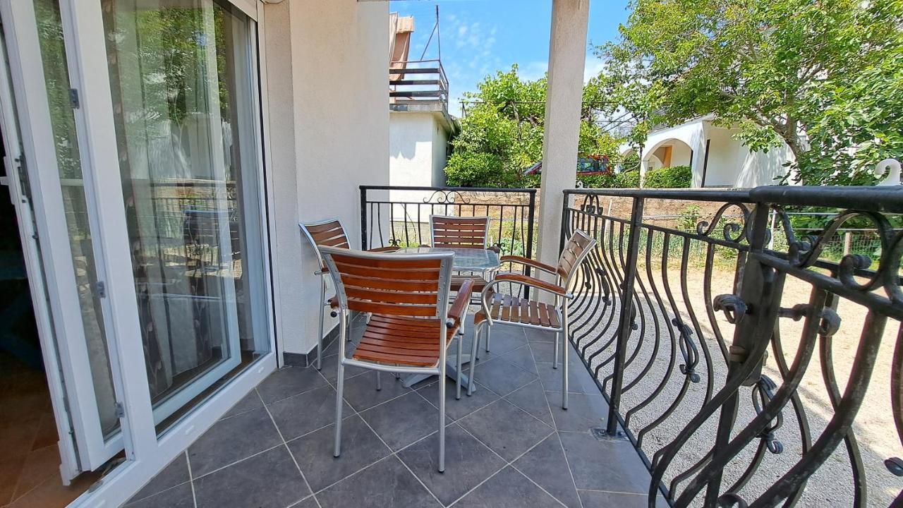 Cozy Apartments Baska Exterior foto